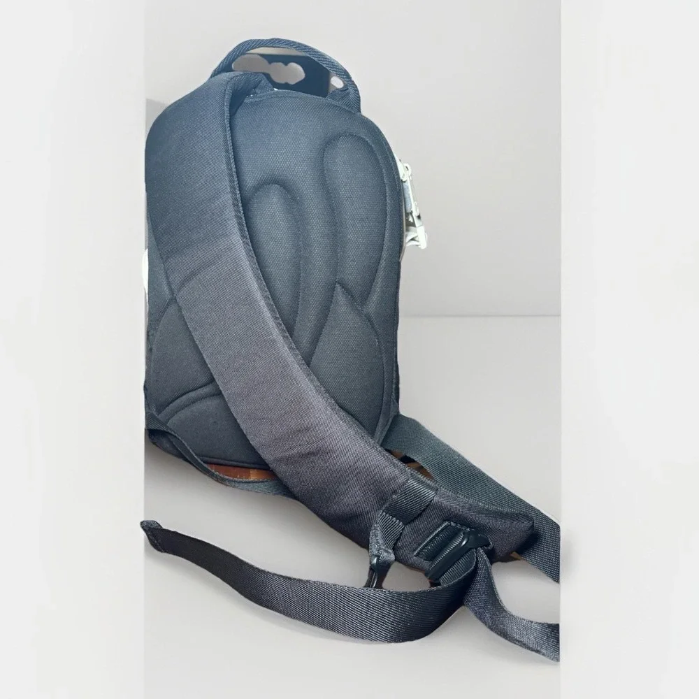 Manfrotto  Camera  Bag shoulder sling Backpack Style MB SSC3-2SW White